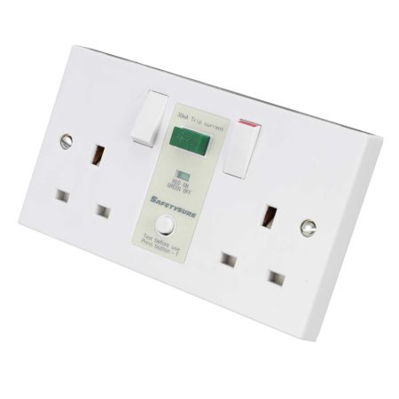 Greenbrook SafetySure 13A 2 Gang Switched RCD Socket White | M22SW