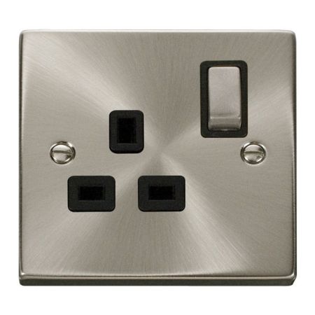 Click Deco Ingot Satin Chrome 13A Single Socket Black Insert VPSC535BK